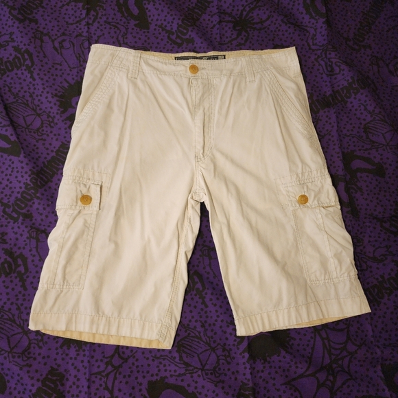 Wearfirst Other - Men's Cargo White Shorts Size 36
